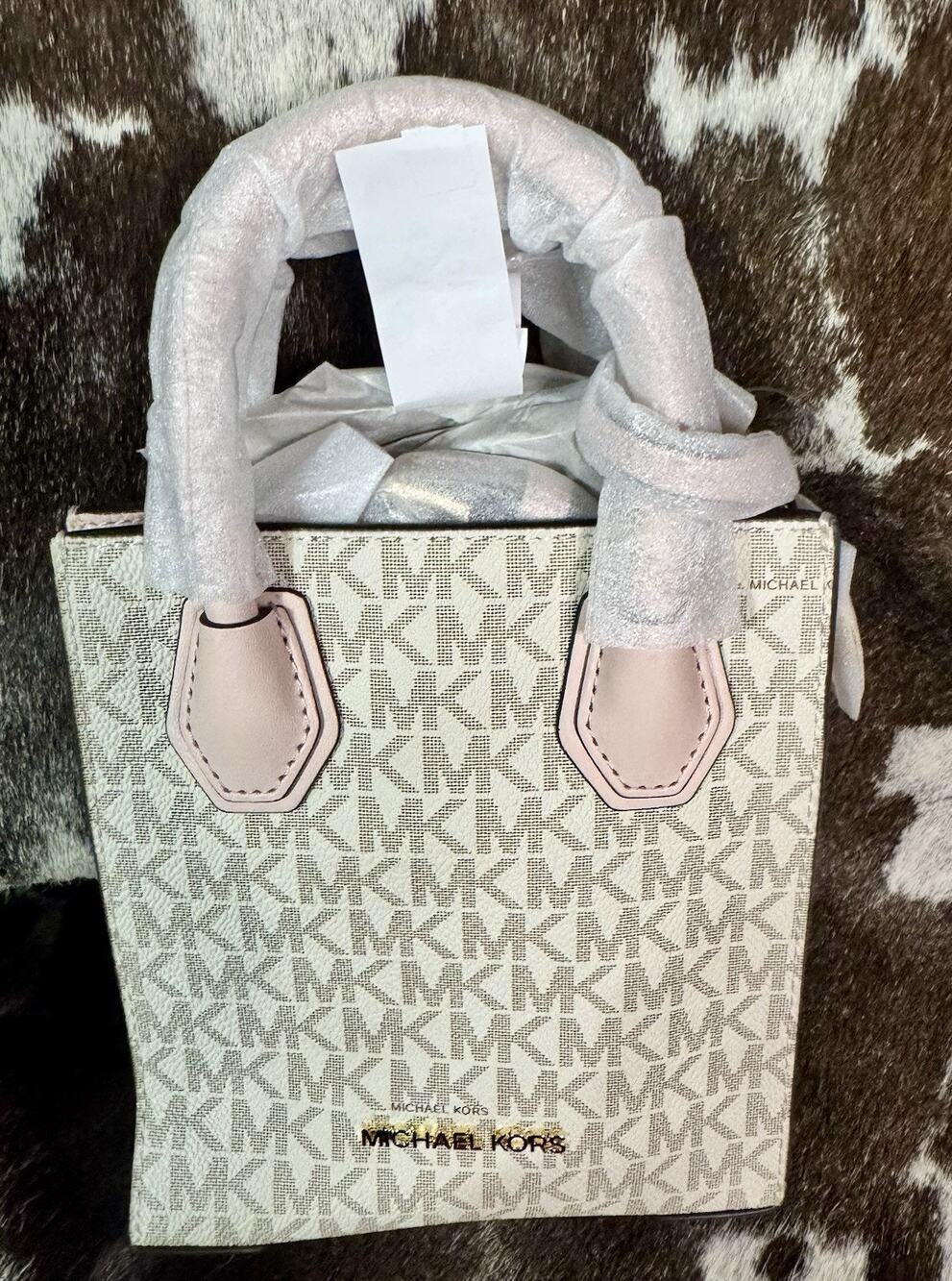 Michael Kors 35T1GM9C0I Mercer XS Logo Leather Crossbody Bag In Powder Blush Mul